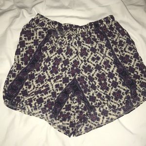 brandy melville loose shorts